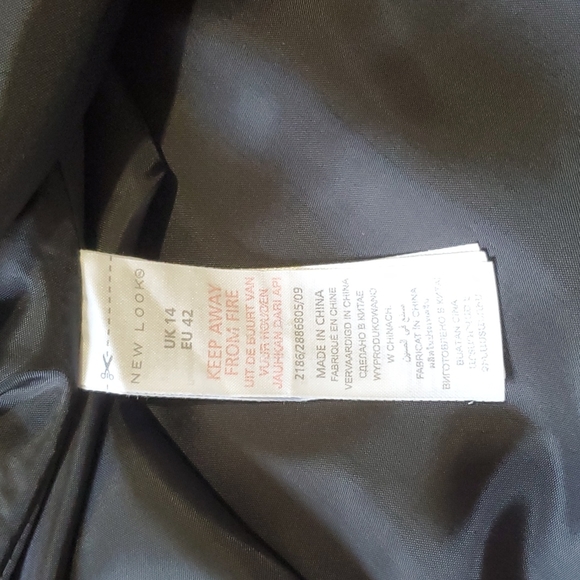 NEW LOOK Floral Print Mini Dress - Picture 6 of 7